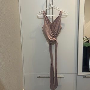 Lululemon tie around top